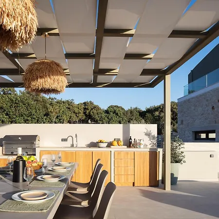 Manto Villas, Heated Pool, Whirlpool, Seaview, By Thinkvilla *